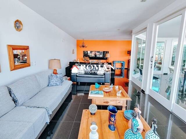 #5557 - Casa para Venda em Cabo Frio - RJ