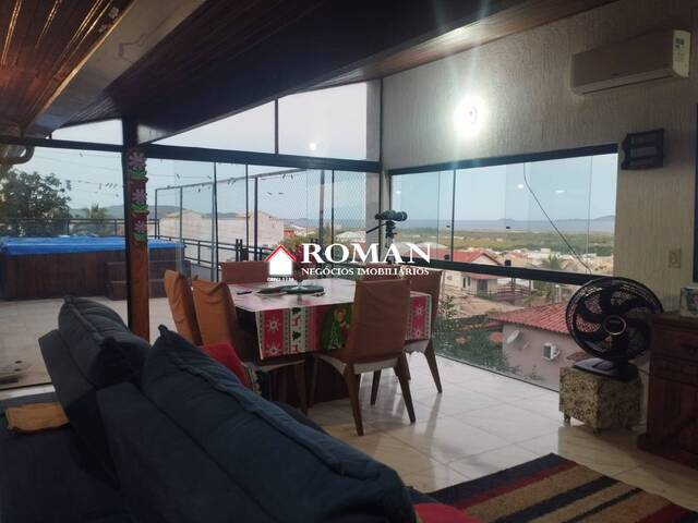 #5925 - Casa para Venda em Cabo Frio - RJ - 2
