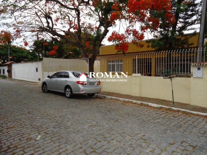 ÓTIMA CASA EM RUA TRANQUILA!