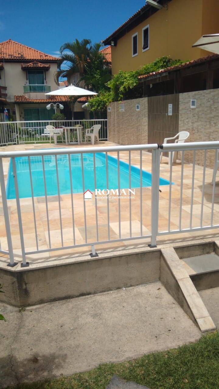 Casa duplex em condomínio !!!