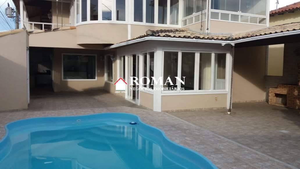 Belíssima casa no condomínio dos pássaros...