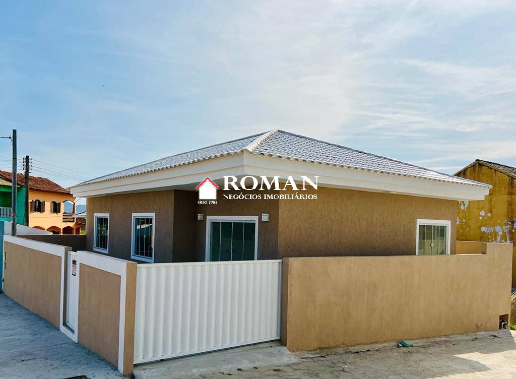 Casa nova, em condomínio com lazer