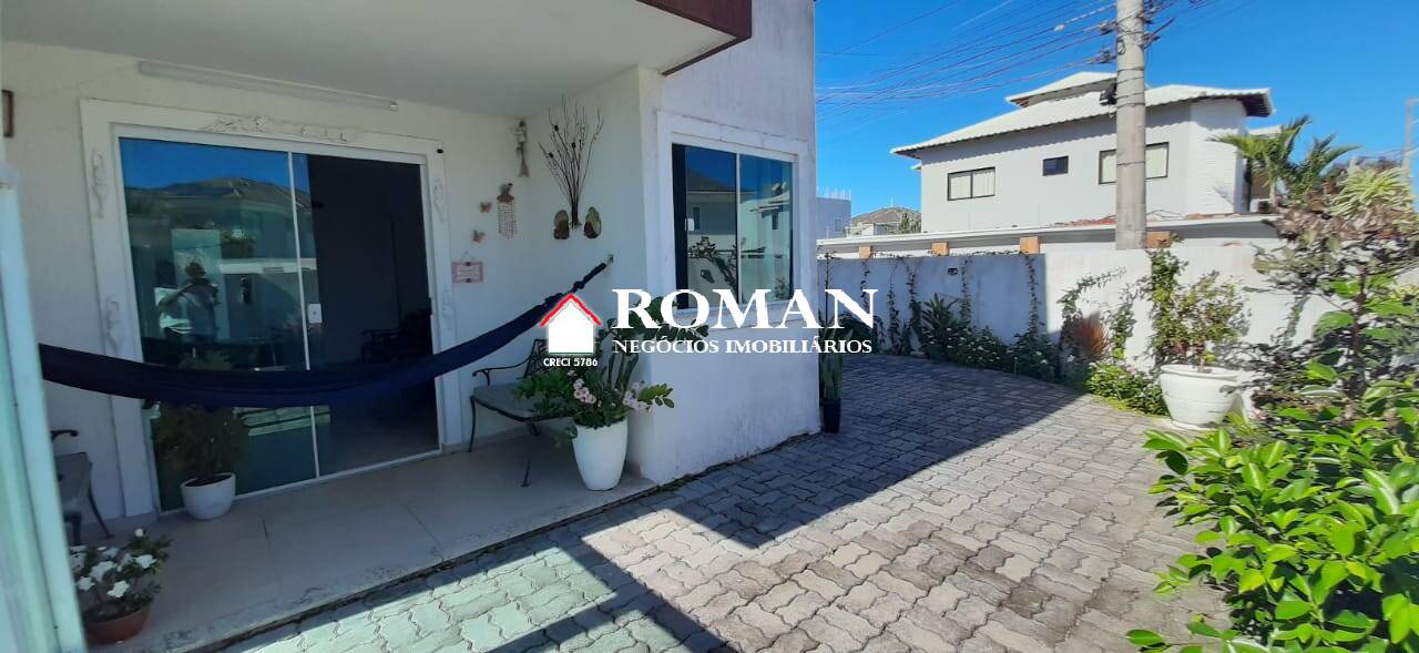 APARTAMENTO TÉRREO, CABO FRIO.