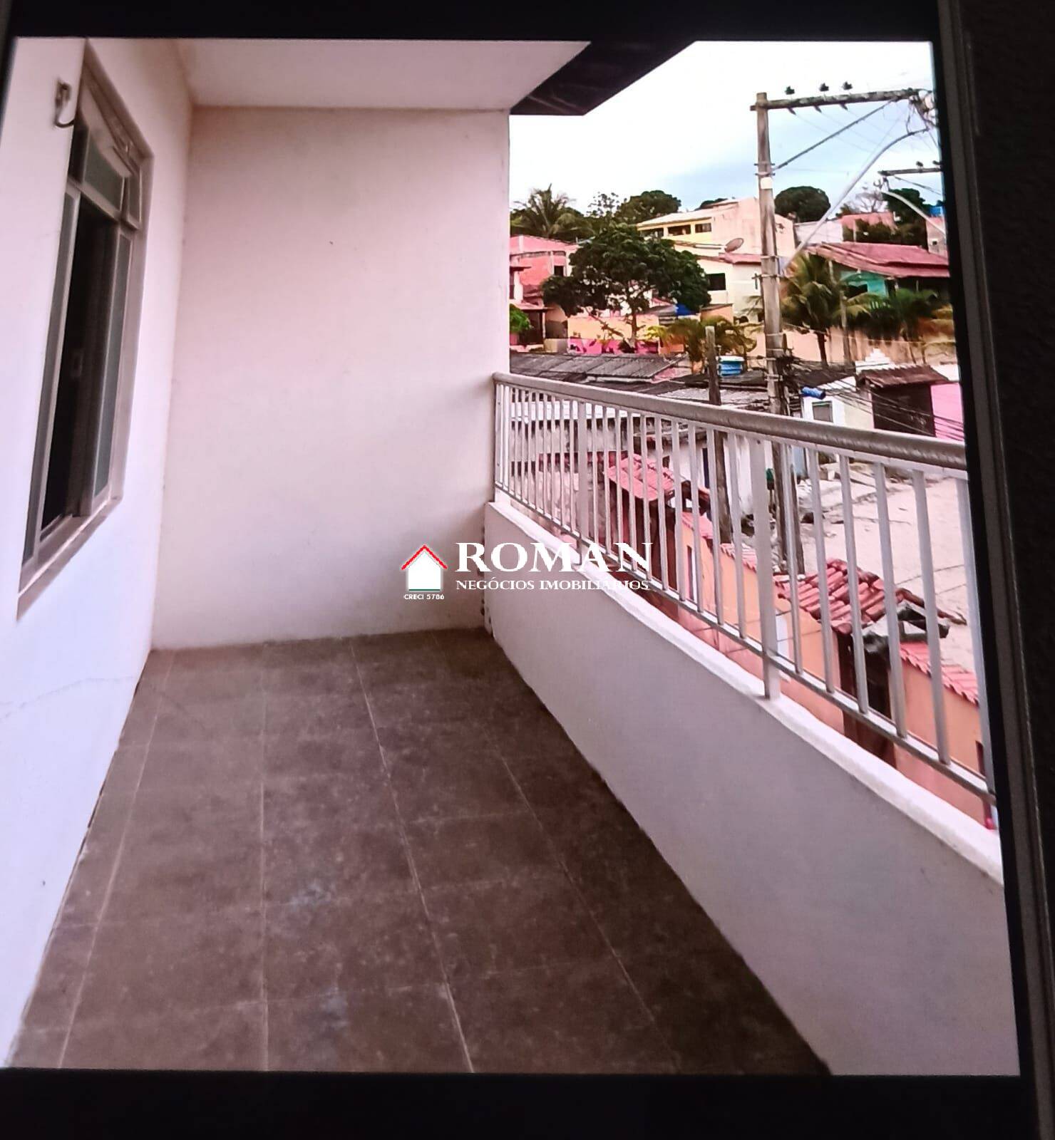 CASA E SOBRADO NO PORTO DO CARRO.