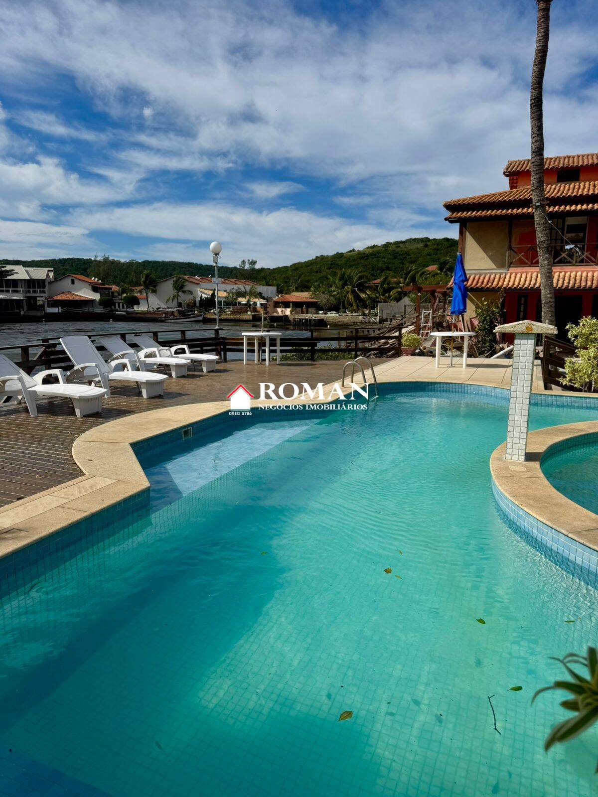 Casa em condomínio no bairro Ogiva, Cabo Frio - venda.