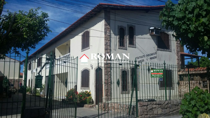Casa Duplex em Condomínio !!!