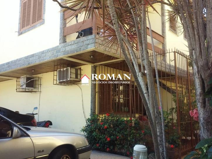 Ótima casa duplex em condomínio !!!